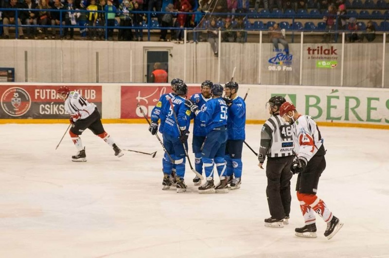Ciucanii și Ferencváros, în semifinale la hochei