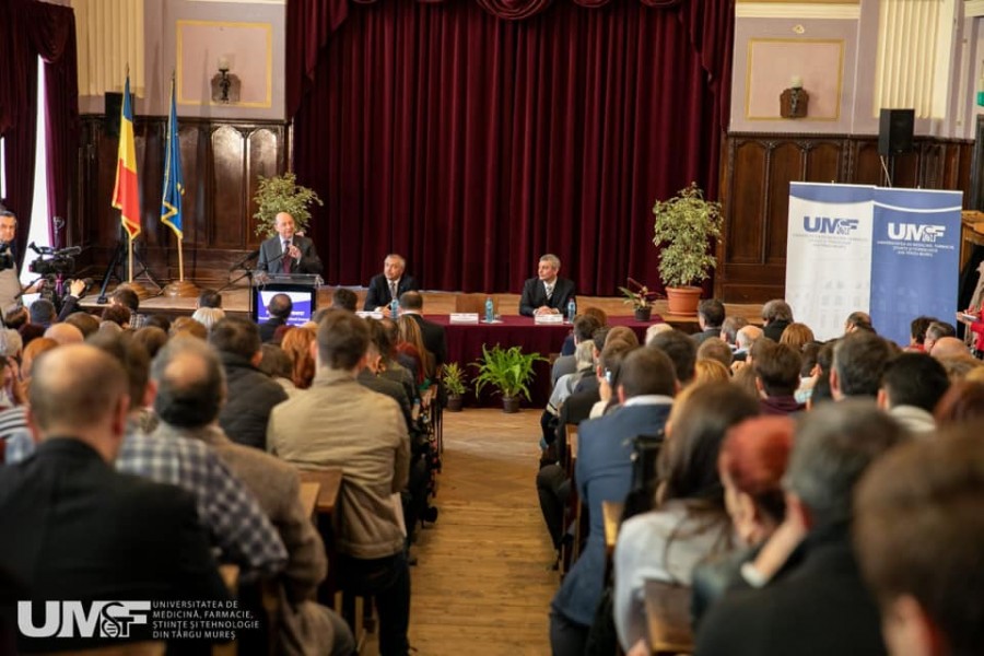 Traian Băsescu: România trebuie să gestioneze cu atenție relația sa cu Marea Britanie Traian Băsescu: România trebuie să gestioneze cu atenție relația sa cu Marea Britanie