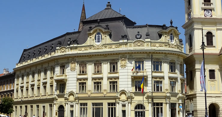 Funcţionarii Primăriei Sibiu au început să se mute în alte clădiri
