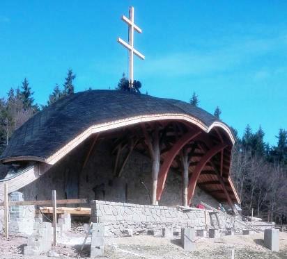 A început renovarea altarului de la Şumuleu Ciuc