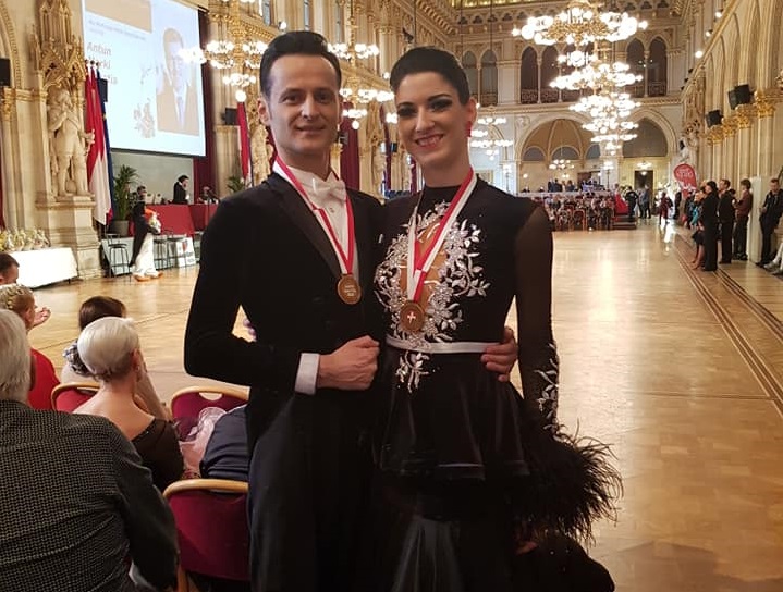 România participă cu două perechi la Mondialele de dans sportiv