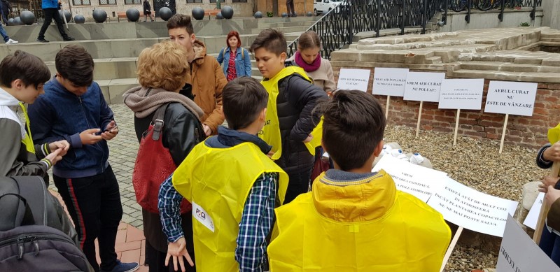 Brașov: Doar 15 oameni la Marșul pentru aer curat