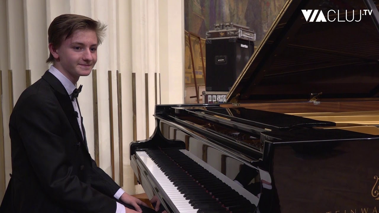 Un copil-minune pe scena Zilelor Muzicale Tîrgumureșene: pianistul Fabiani Prcsina