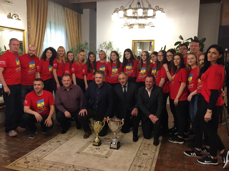 Handbalistele campioane, premiate de Primăria Tg.Mureș