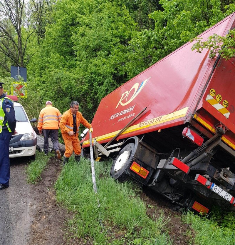 Circulație oprită la Fântânele, în județul Mureș