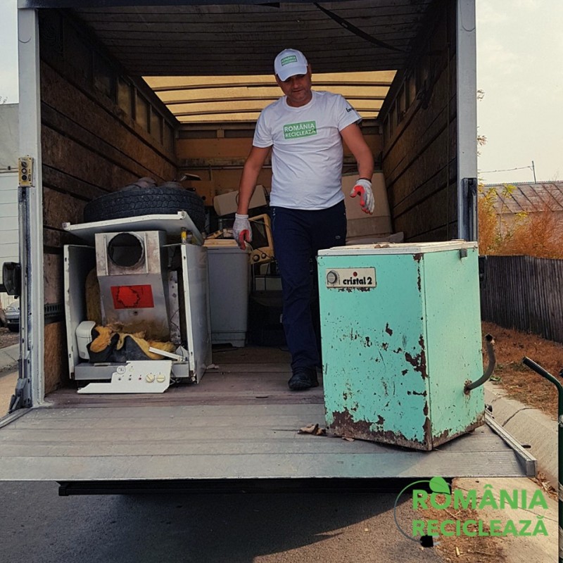 Braşovenii sunt aşteptaţi să recicleze aparatele electronice şi electrocasnice