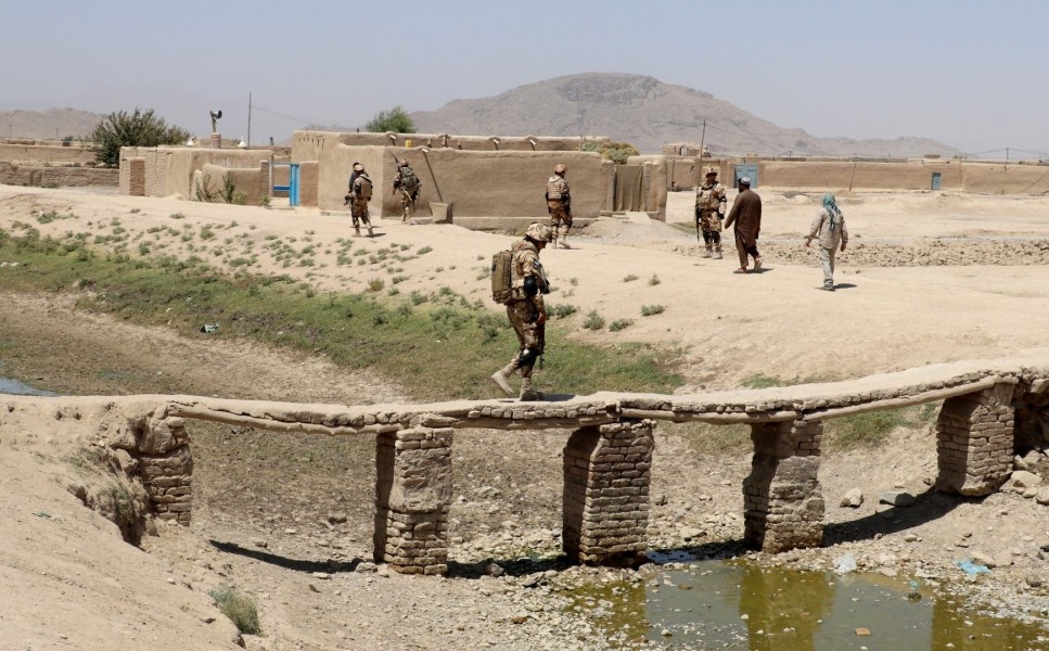 Patru dintre cei cinci militari răniţi în Afganistan au fost externaţi Patru dintre cei cinci militari răniţi în Afganistan au fost externaţi