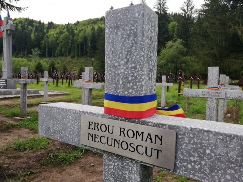 Slujbă de pomenire în Cimitirul Internațional al Eroilor din Valea Uzului