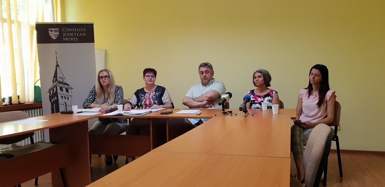 Mureș: 26 de copii orfani și-au găsit părinți în acest an