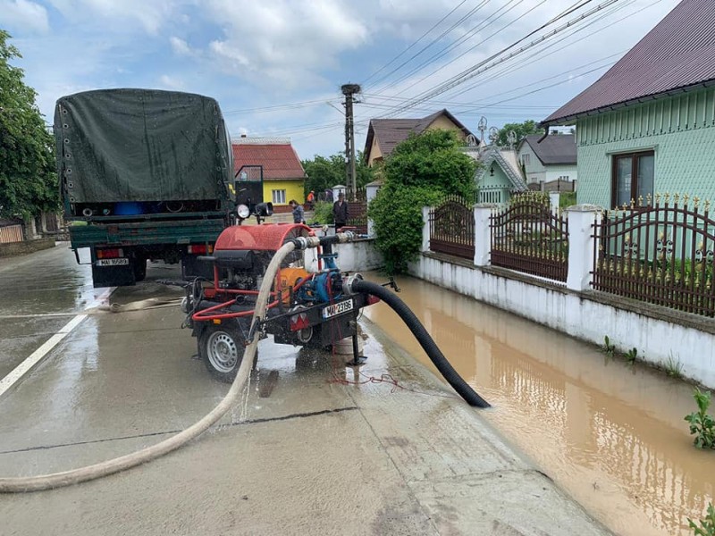 26 de persoane au fost evacuate din calea apelor de către angajaţii Ministerului de Interne