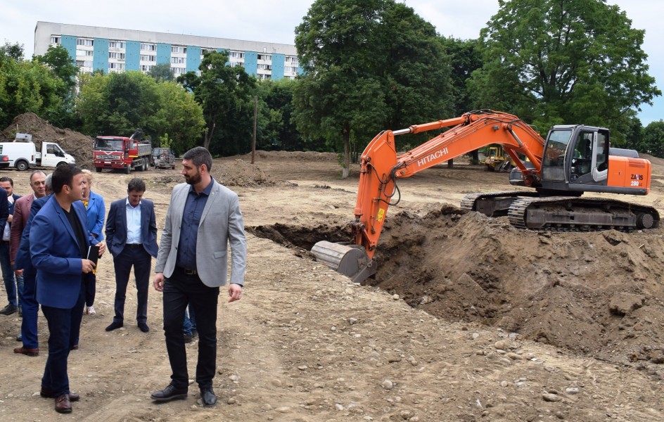 Tîrgu Mureșul va avea bazin olimpic de înot Tîrgu Mureșul va avea bazin olimpic de înot