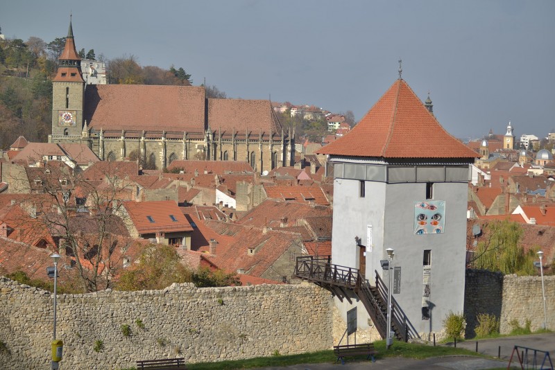 Primăria Brașov vrea să preia în administrare, de la Consiliul Județean, turnurile și bastioanele