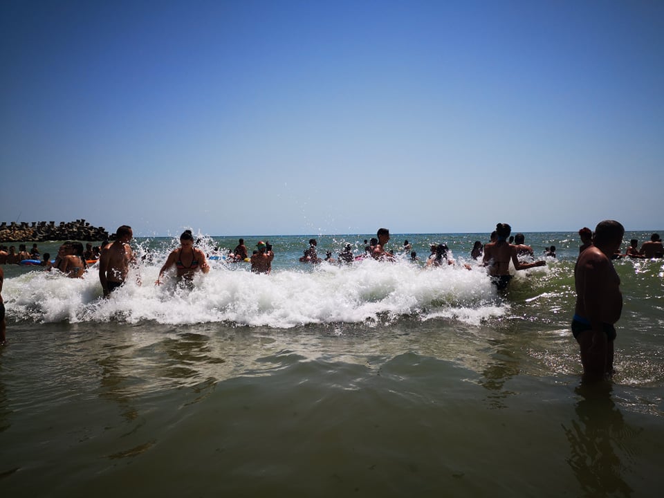 Pachetele turistice se ieftinesc cu până la 70% de azi