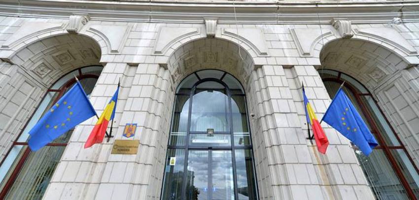 Se schimbă regulile de angajare în sectorul bugetar; la trei posturi devenite vacante, un post ocupat