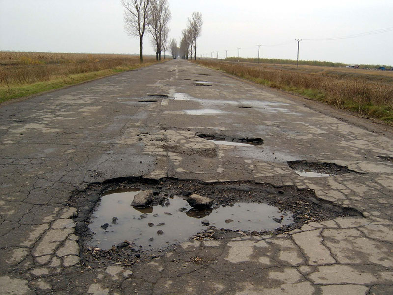 Consiliul Județean Brașov a semnat astăzi un alt contract așteptat cu nerăbdare de zeci de mii de locuitori din Țara Făgărașului Consiliul Județean Brașov a semnat astăzi un alt contract așteptat cu nerăbdare de zeci de mii de locuitori din Țara Făgărașului