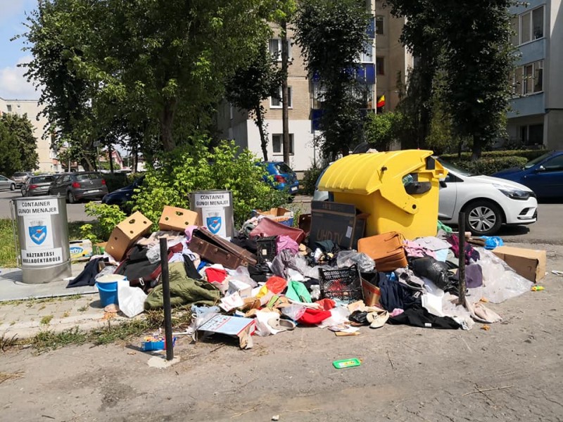 A reînceput ridicarea gunoiului la Tg. Mureș