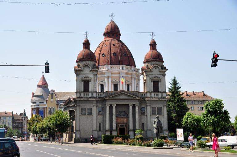 Astăzi, la ora 12,00, vor suna toate clopotele bisericilor din România pentru stoparea pandemiei Astăzi, la ora 12,00, vor suna toate clopotele bisericilor din România pentru stoparea pandemiei