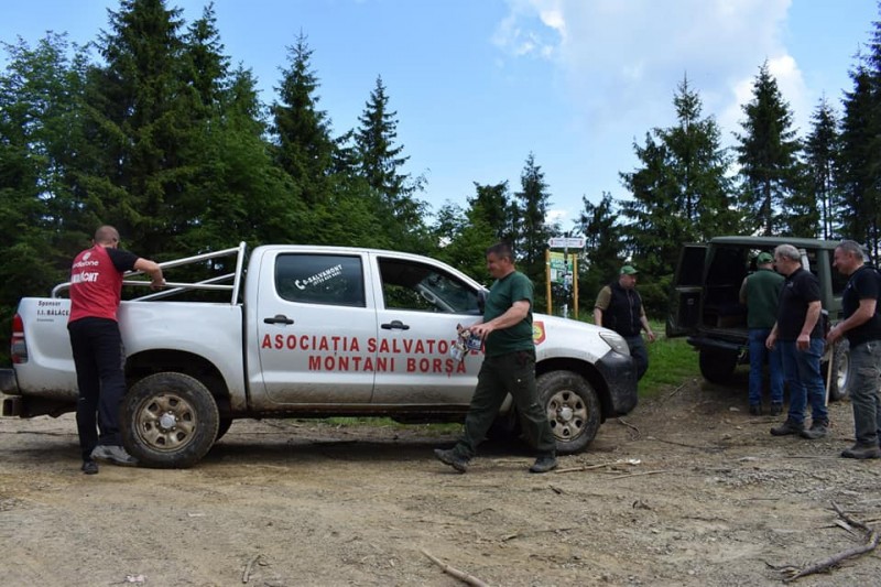 Un grup de patru turişti rătăciţi în Munţii Rodnei, pe aria parcului naţional, au fost recuperaţi de jandarmii montani