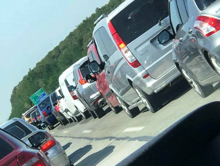 Trafic intens la mai multe puncte de trecere a graniţelor