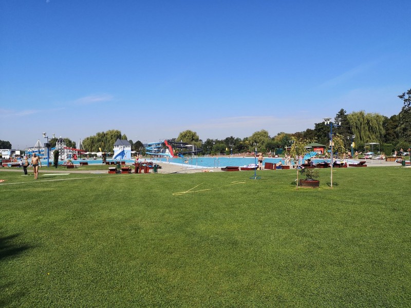 Complexul Week-end din Tg-Mureș, destinație de concediu și refugiu pe vreme de caniculă