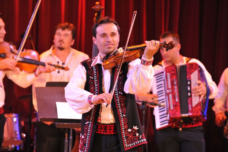 Pe cărarea dorului, cu Andrei Romanică Pe cărarea dorului, cu Andrei Romanică