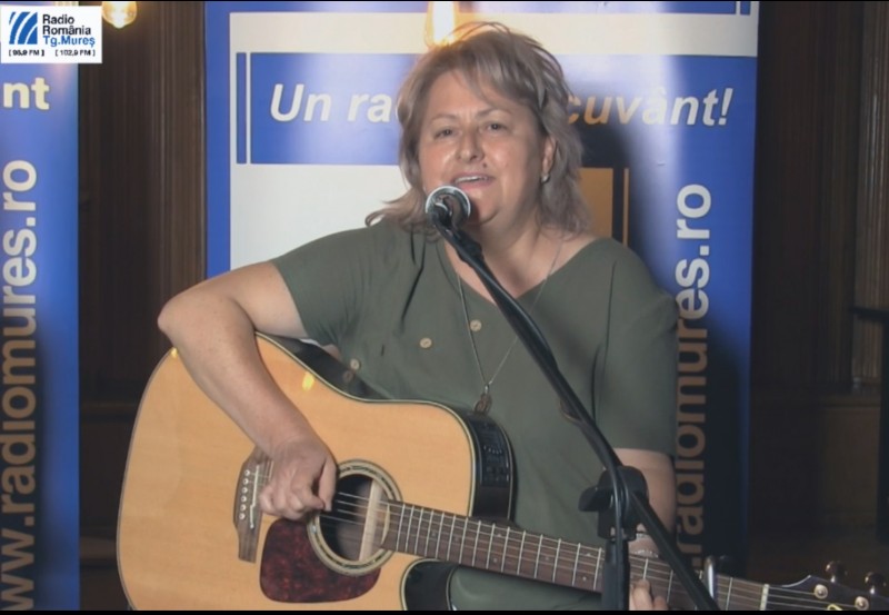 Angela Mariașiu live la Radio Tîrgu-Mureș