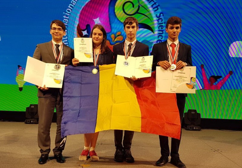 Patru medalii obținute de elevii români la Olimpiada Internaţională de Ştiinţe ale Pământului Patru medalii obținute de elevii români la Olimpiada Internaţională de Ştiinţe ale Pământului