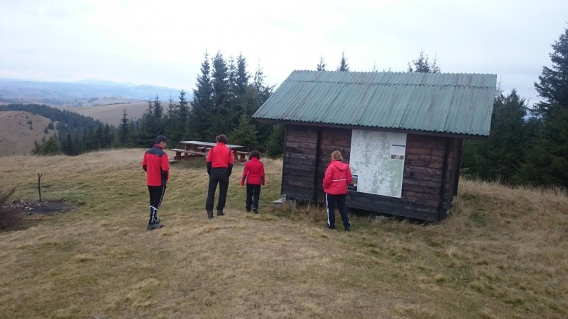 Salvamontiştii harghiteni continuă amplasarea de refugii montane