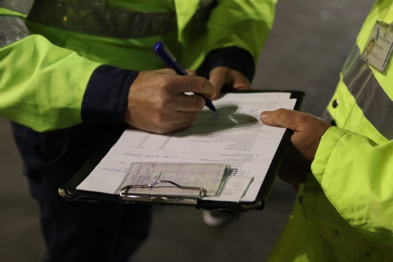 Mai multe vehicule verificate în trafic de inspectorii RAR Mureș prezentau pericol iminent de accidente