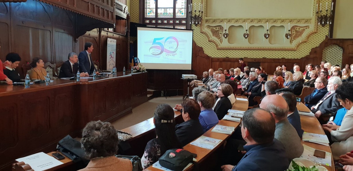 Centrul Școlar pentru Educație Incluzivă Nr. 1 din Târgu Mureș a aniversat astăzi 50 de ani de existență