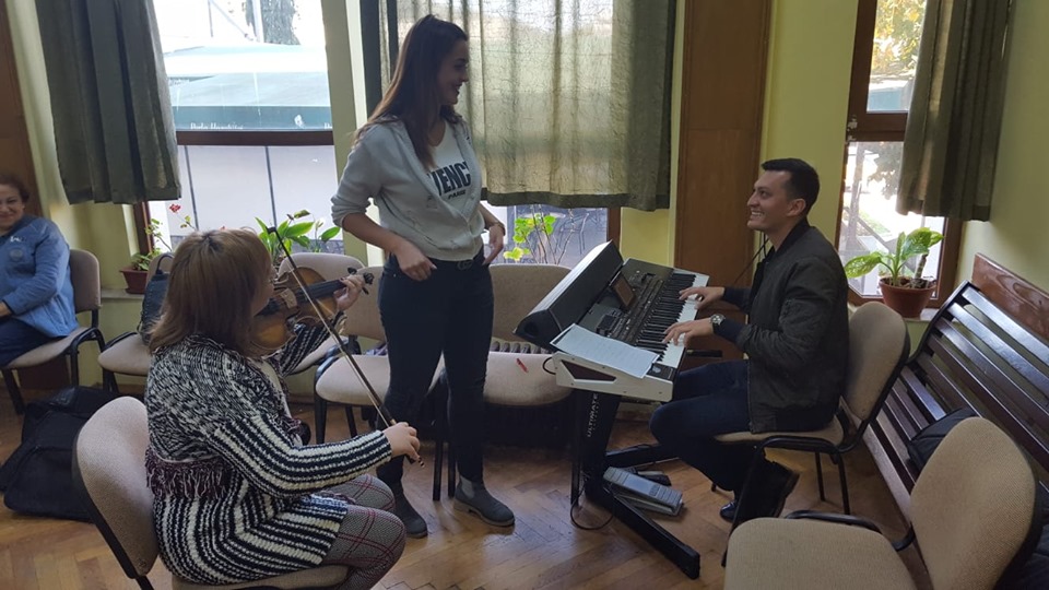 Artiștii din M.A.I. se întrec la Târgu Mureș Artiștii din M.A.I. se întrec la Târgu Mureș