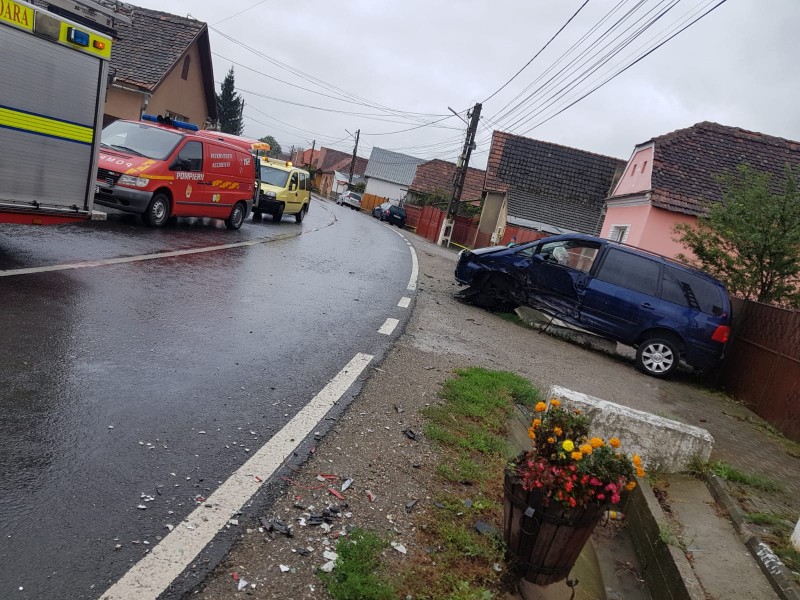 Viteza neadaptată la carosabilul ud este cauza accidentului de la Daneș