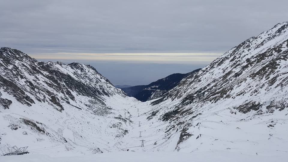 Zăpadă de aproape 30 de cm la Bâlea Lac – avalanşe mici la peste 2.000 de metri în Munţii Făgăraş