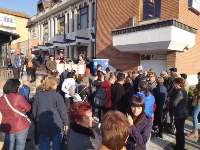 Peste 1.000 de locuri de muncă la Bursa pentru absolvenți