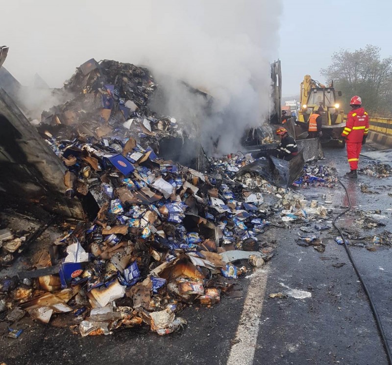 Trafic oprit pe DN1 în jud. Sibiu, din cauza unui accident rutier