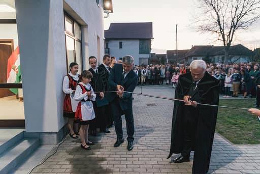 Două grădiniţe și două creșe realizate cu sprijinul statului ungar, la Păsăreni și Bălan