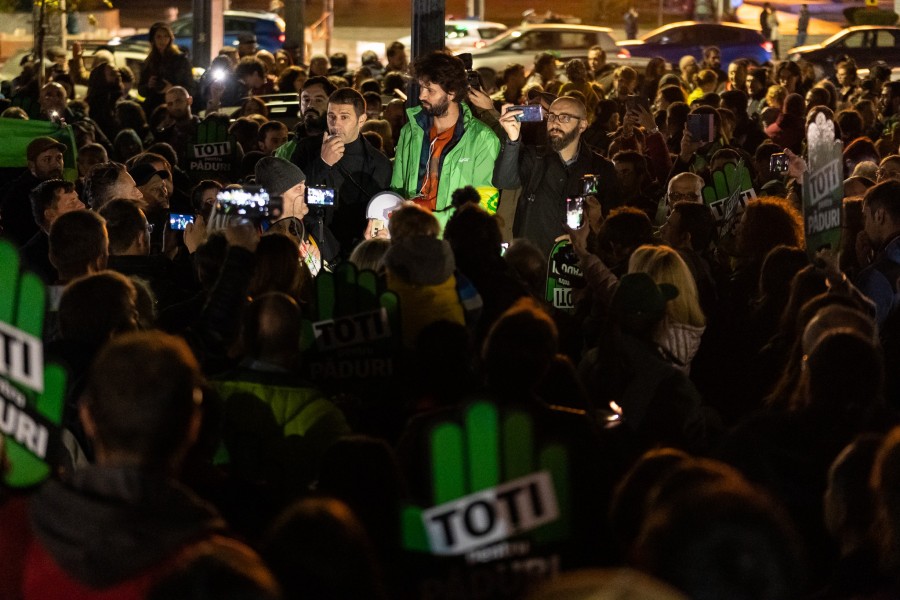 Marș la Brașov pentru protejarea pădurilor