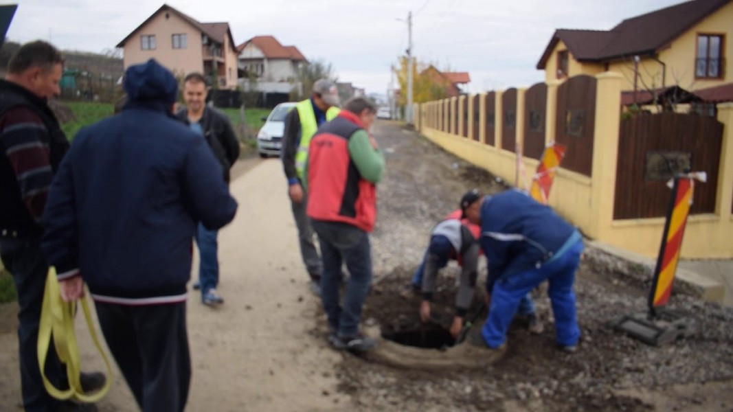 Străzi cu probleme în Sântana de Mureș