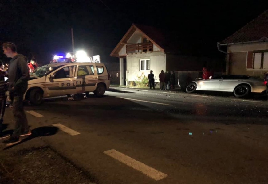 Mașină a Poliției Rutiere, implicată într-un accident în Mureș