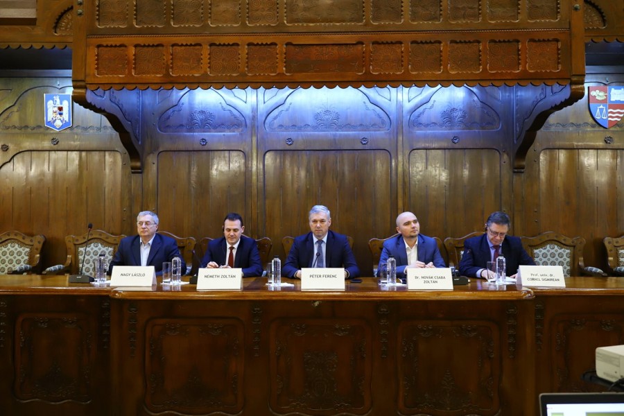 Sportivii Szőcs Bernadette Cynthia și Klosz Péter distinși de CJ Mureș Sportivii Szőcs Bernadette Cynthia și Klosz Péter distinși de CJ Mureș