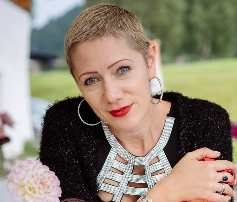 Urare de Paști – Monica Opra