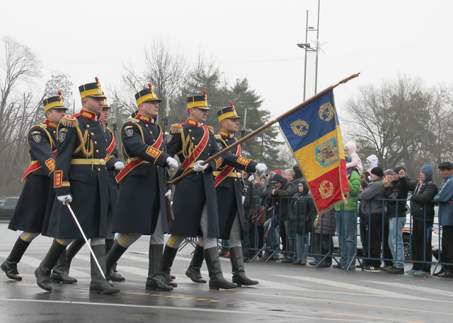 Aproximativ 4.000 de militari vor participa la parada de 1 Decembrie, organizată cu ocazia Zilei Naţionale a României