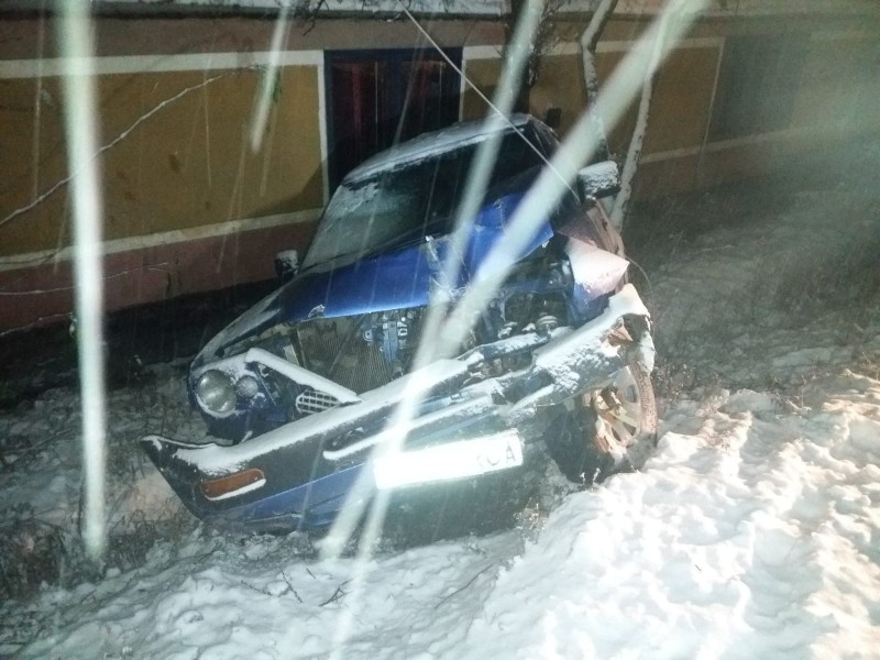 Accidente de circulație în județul Mureș, pe drumurile acoperite de zăpadă