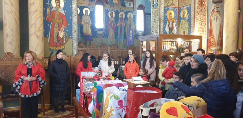 (AUDIO) În timp ce alți copii își doresc jucării, ei vor ghetuțe, ca să poată merge la școală, grădiniță sau pur și simplu să iasă la joacă