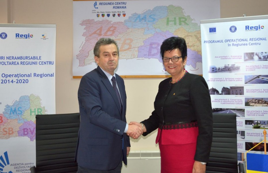 Peste un milion de euro, pentru construirea unei creşe şi modernizarea unei grădiniţe în Reghin