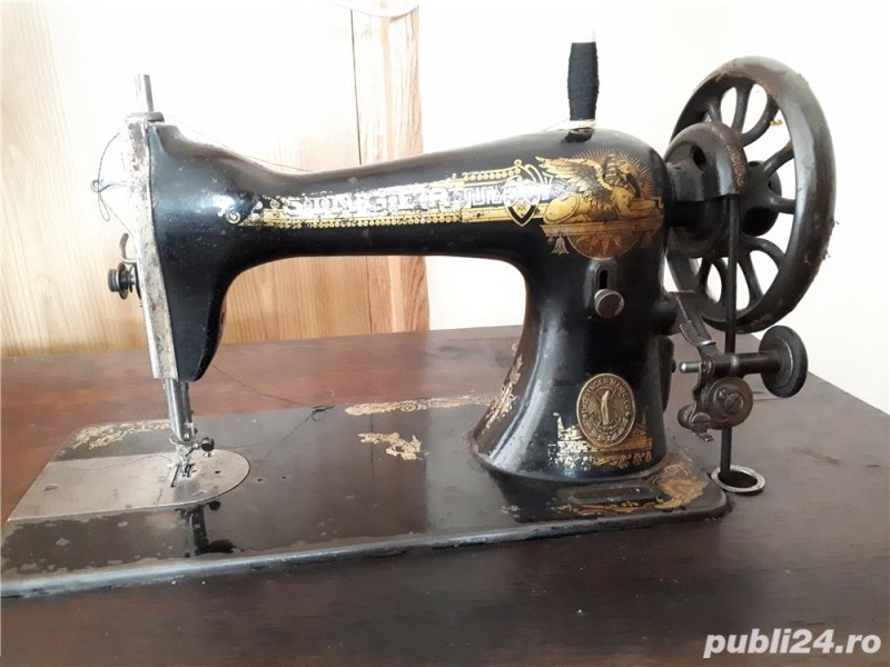 Escrocheriile cu mașini vechi de cusut sunt din nou la modă!