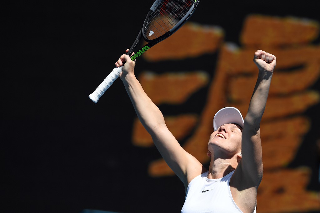 Halep a spulberat-o pe Kontaveit și merge în semifinale