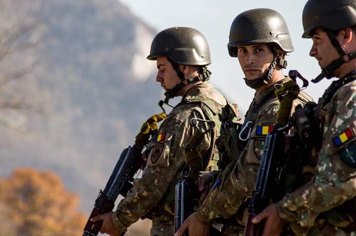 Se măresc diurnele pentru militarii, jandarmii şi poliţiştii români care participă la misiuni în străinătate