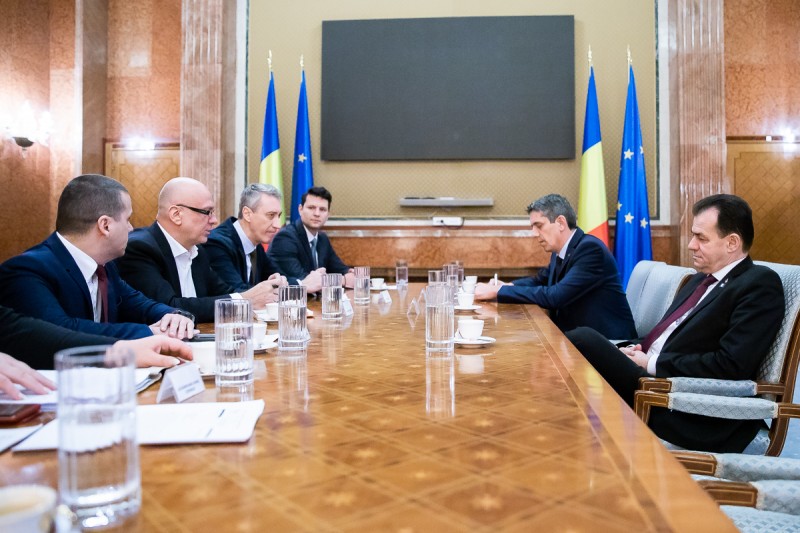 Negocieri între premierul Ludovic Orban şi reprezentanţii grefierilor Negocieri între premierul Ludovic Orban şi reprezentanţii grefierilor