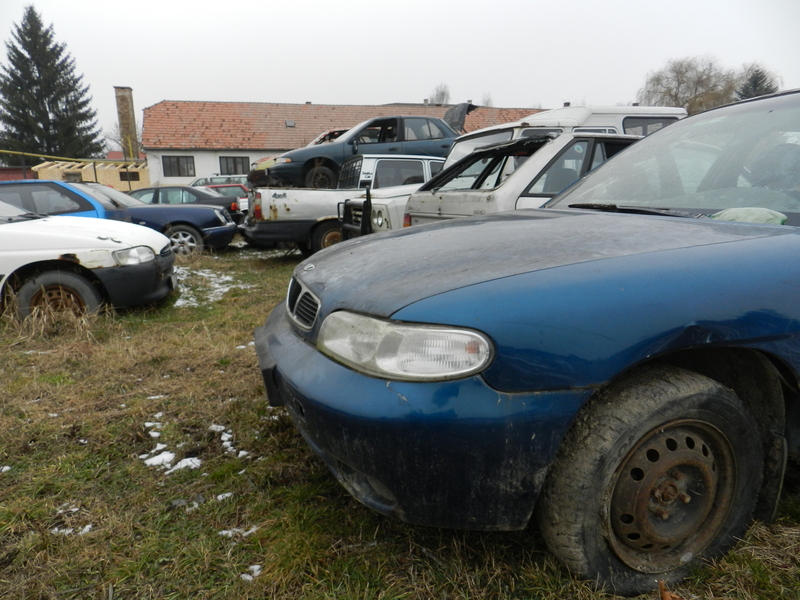 Ridicarea autovehiculelor abandonate continuă la M. Ciuc Ridicarea autovehiculelor abandonate continuă la M. Ciuc